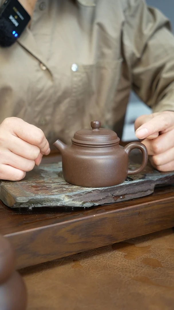 【闪购商品】紫砂茶壶黑星土德钟140cc左右