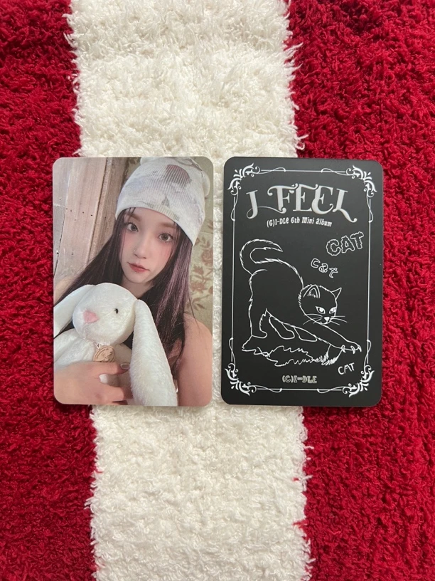 正版小卡gidle i feel quee 抱兔琦 宋雨琦小卡