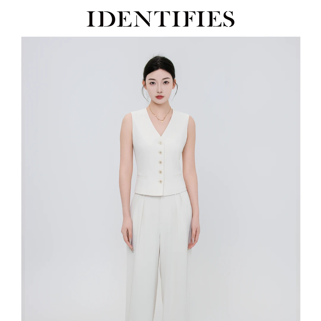IDENTIFIES/易缔媤女装马甲气质白色针织时尚无袖上衣D40076
