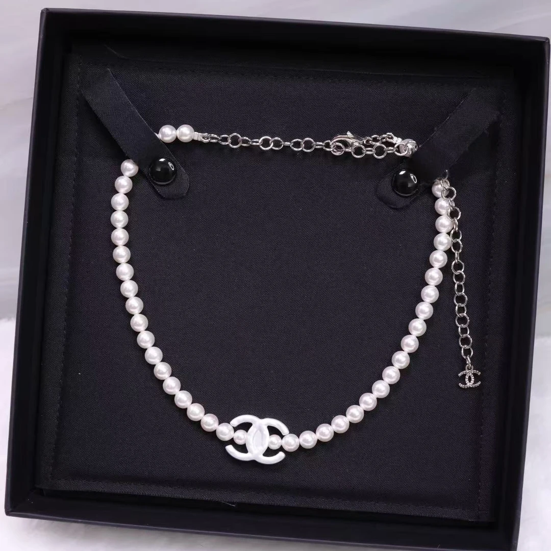 全新未使用 Chanel/香奈儿 25c白色亚克力双c珍珠项链颈链 05978