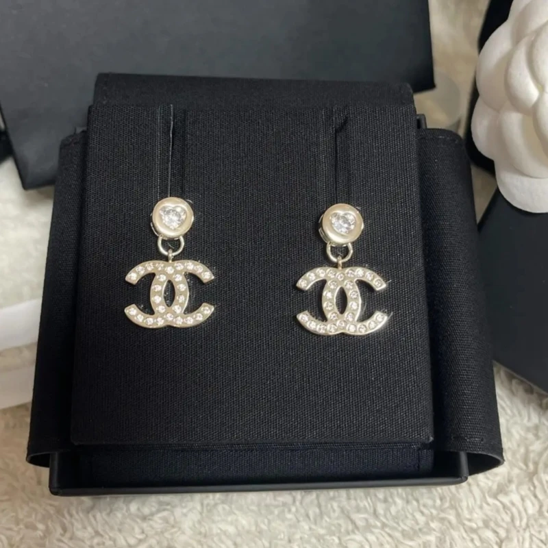 未使用 Chanel/香奈儿 24B金色镶钻双C吊坠耳环  05890