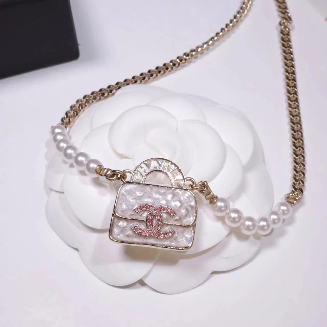 全新未使用 Chanel/香奈儿 24s白色包包镶钻双C珍珠项链 05700