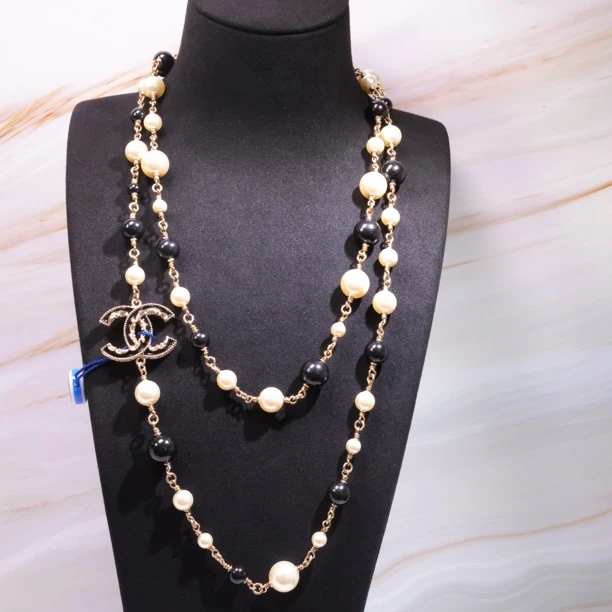 未使用 Chanel/香奈儿 黑金珐琅双c黑白长款珍珠项链 05844