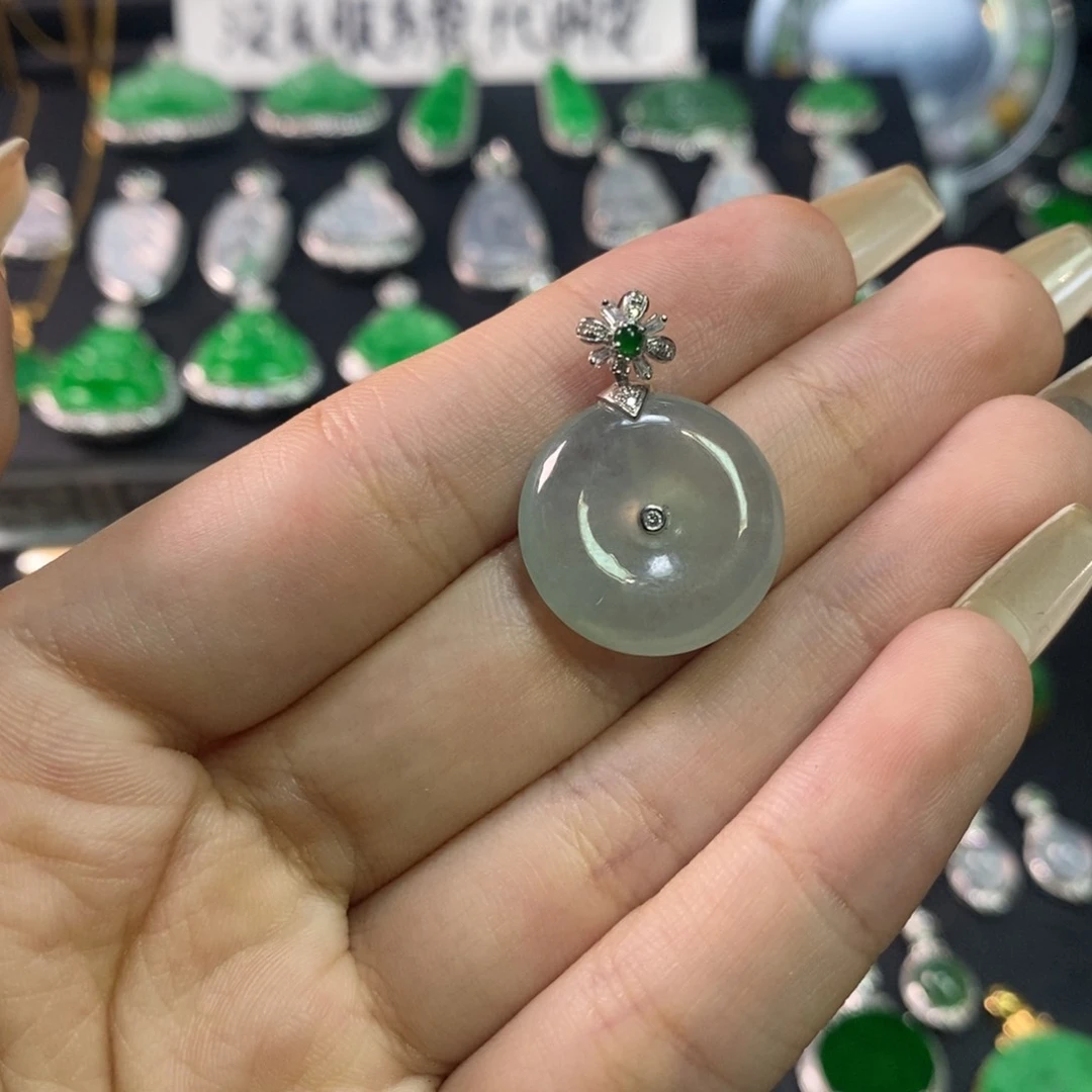 翡翠吊坠(不含链)18K金镶嵌