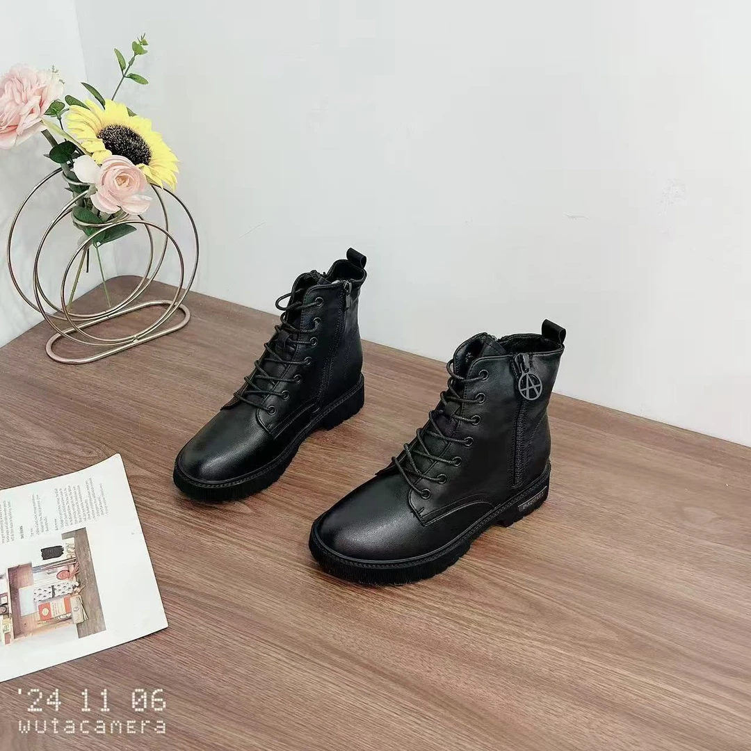 882B   新款时尚百搭圆头系带休闲厚底马丁靴加绒