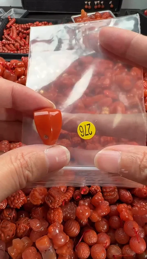 【闪购商品】南红玛瑙颈饰未镶嵌1