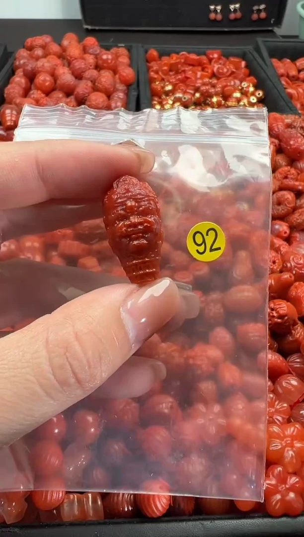 【闪购商品】南红玛瑙颈饰未镶嵌1