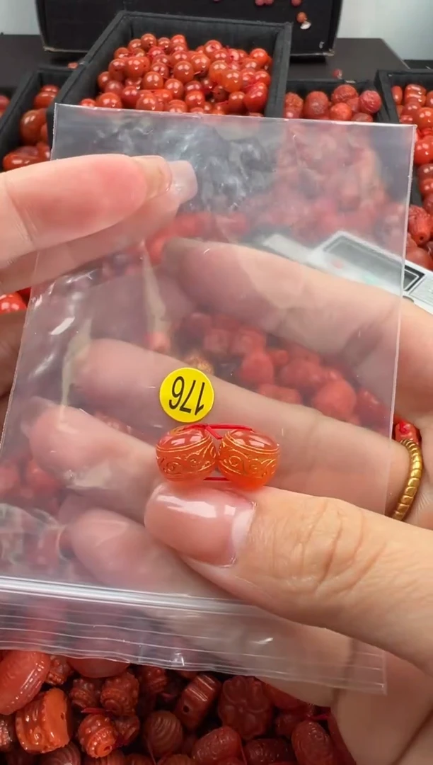 【闪购商品】南红玛瑙颈饰未镶嵌1