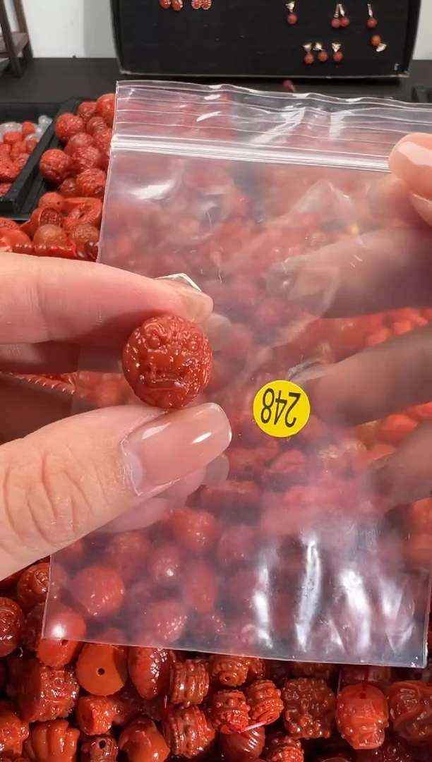 【闪购商品】南红玛瑙颈饰未镶嵌1