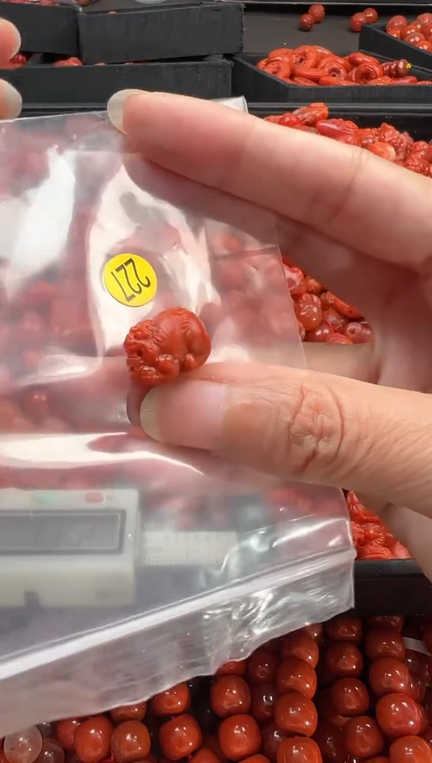 【闪购商品】南红玛瑙颈饰未镶嵌1