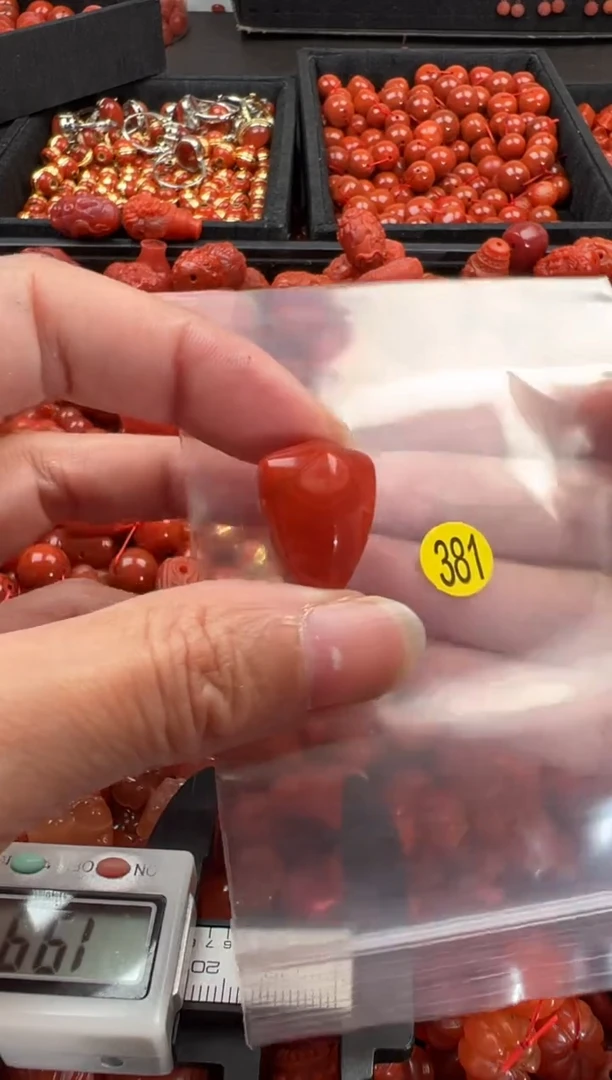 【闪购商品】南红玛瑙颈饰未镶嵌1