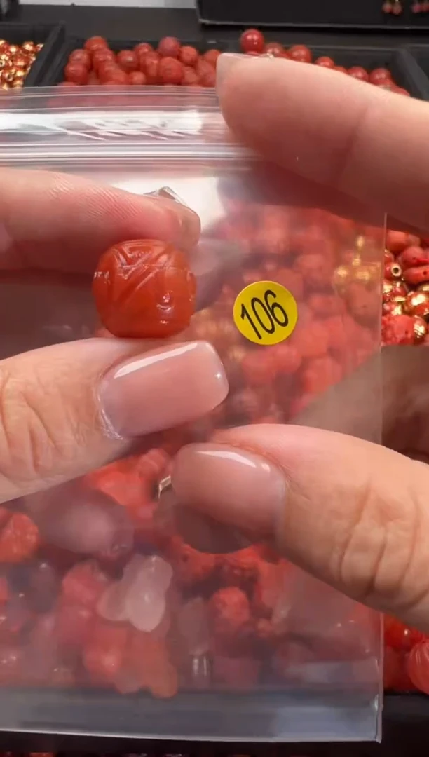 【闪购商品】南红玛瑙颈饰未镶嵌1