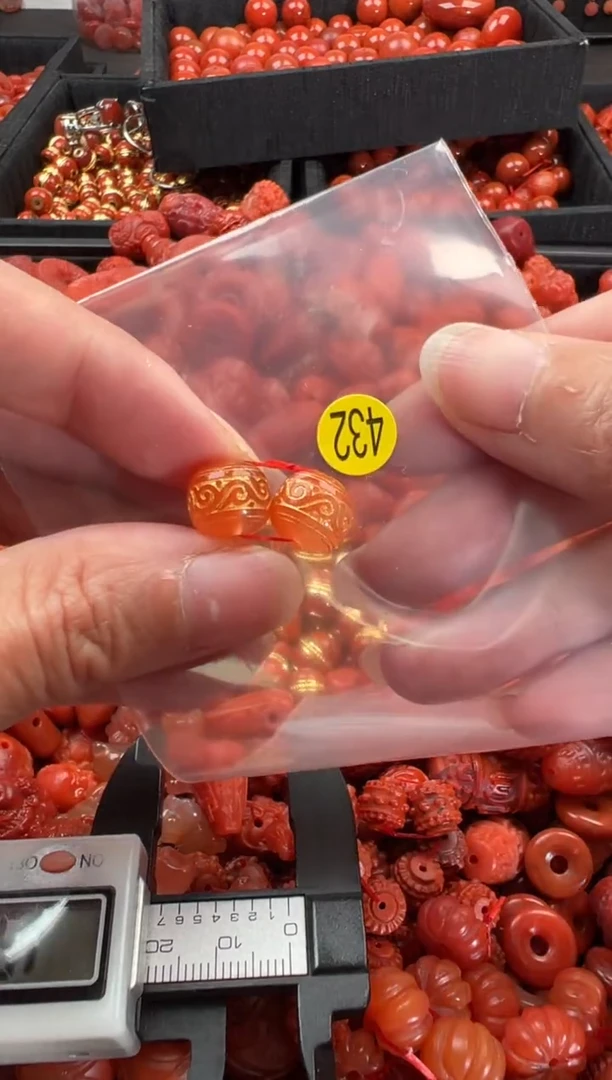 【闪购商品】南红玛瑙颈饰未镶嵌1