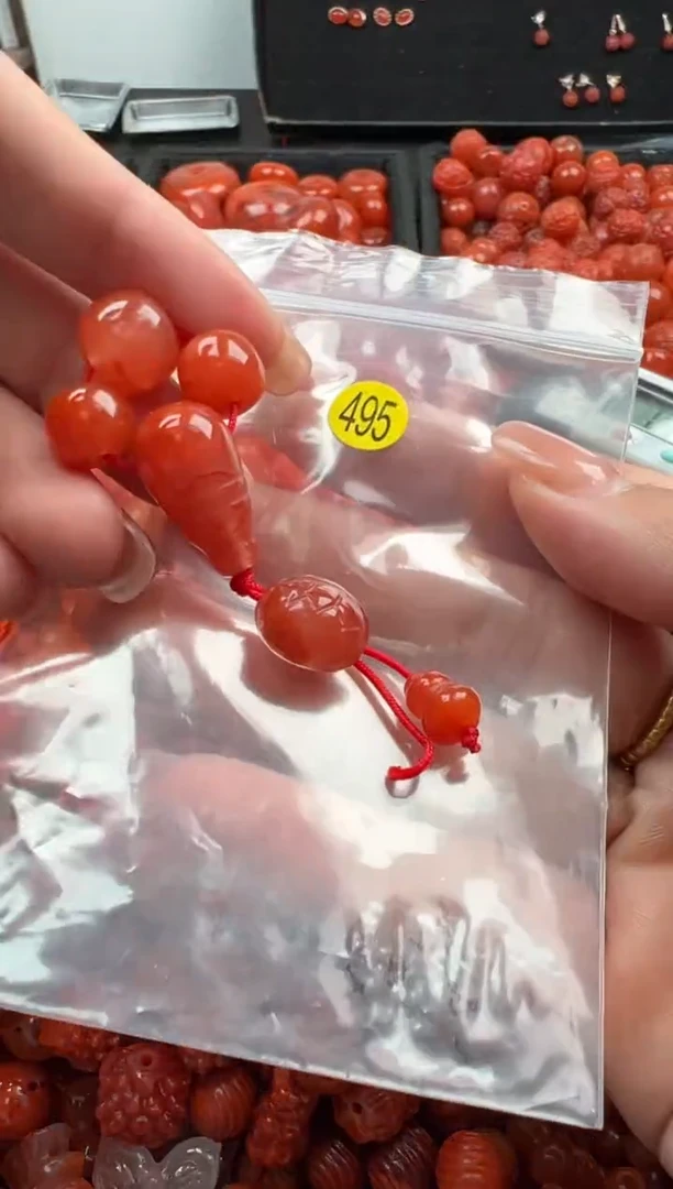【闪购商品】南红玛瑙颈饰未镶嵌1