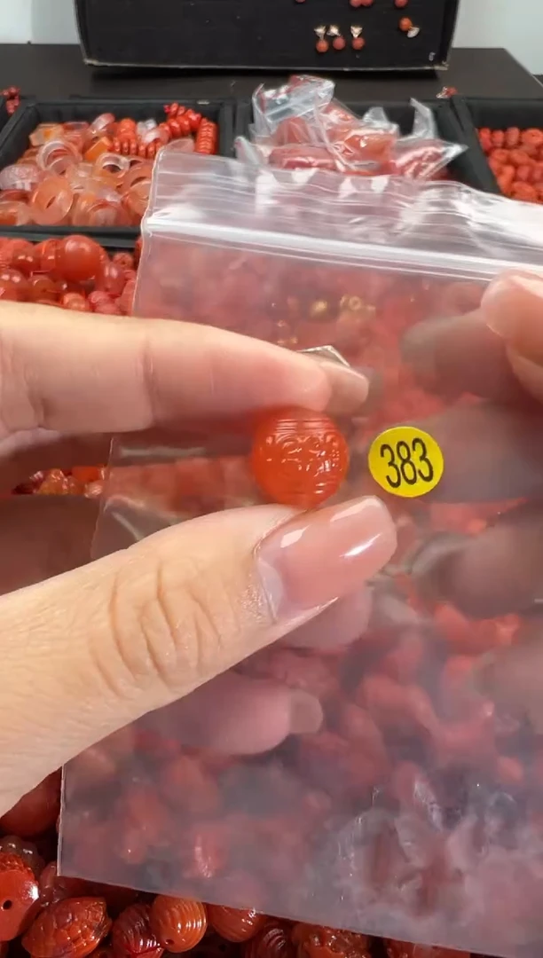 【闪购商品】南红玛瑙颈饰未镶嵌1