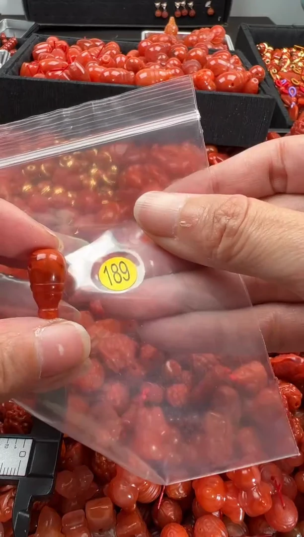 【闪购商品】南红玛瑙颈饰未镶嵌1