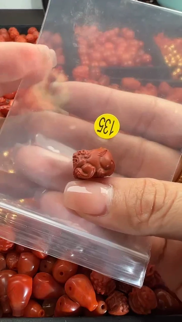 【闪购商品】南红玛瑙颈饰未镶嵌1