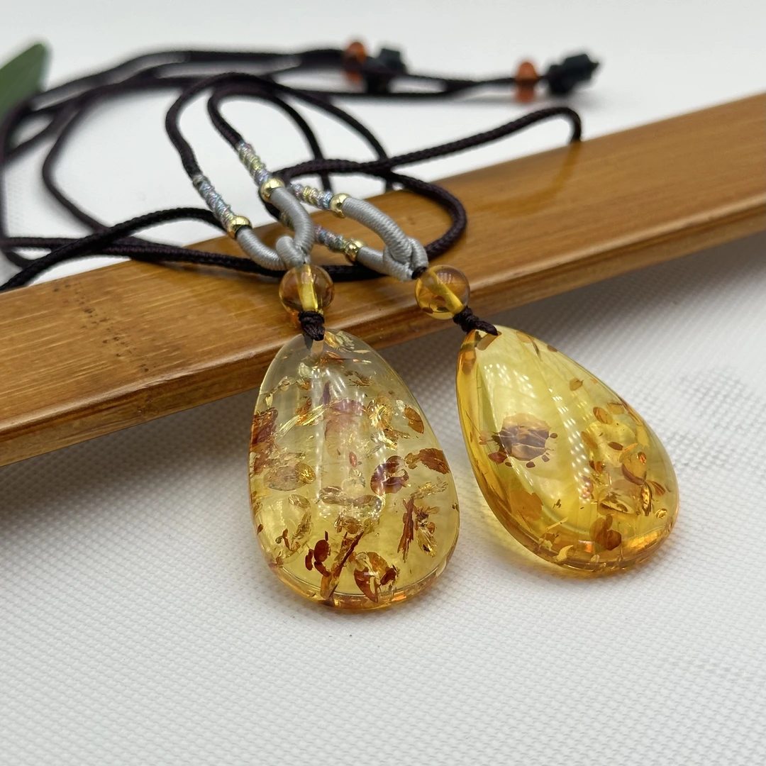 NN29 琥珀（花珀）吊坠保 5 克（多样性发其一）