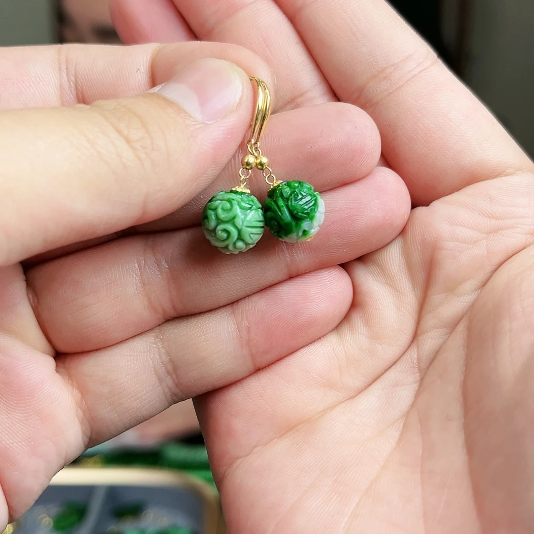 翡翠颈饰18K金镶嵌耳饰