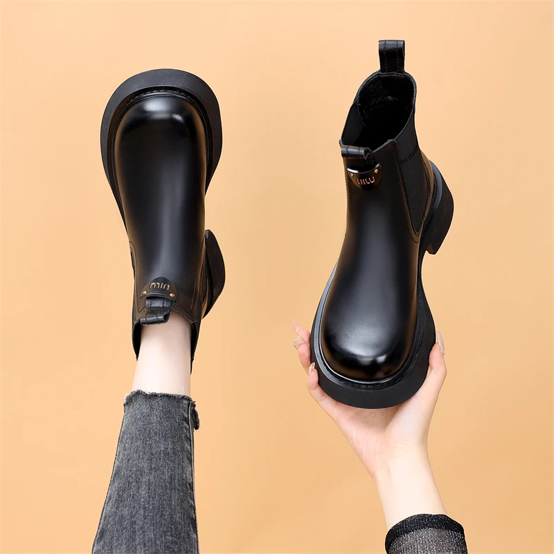 爆款厚底马丁靴女2024新款秋冬小个子厚底英伦风烟筒靴帅气机车靴