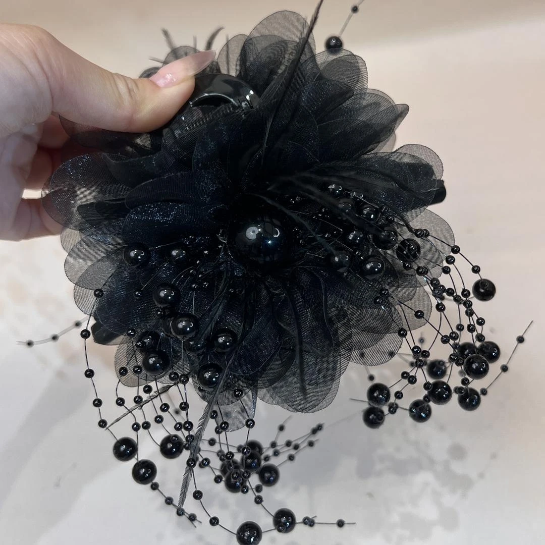 諾妍夏季新款气质百搭牡丹花珠珠流苏抓夹显发量蓬松高颅顶鲨鱼夹