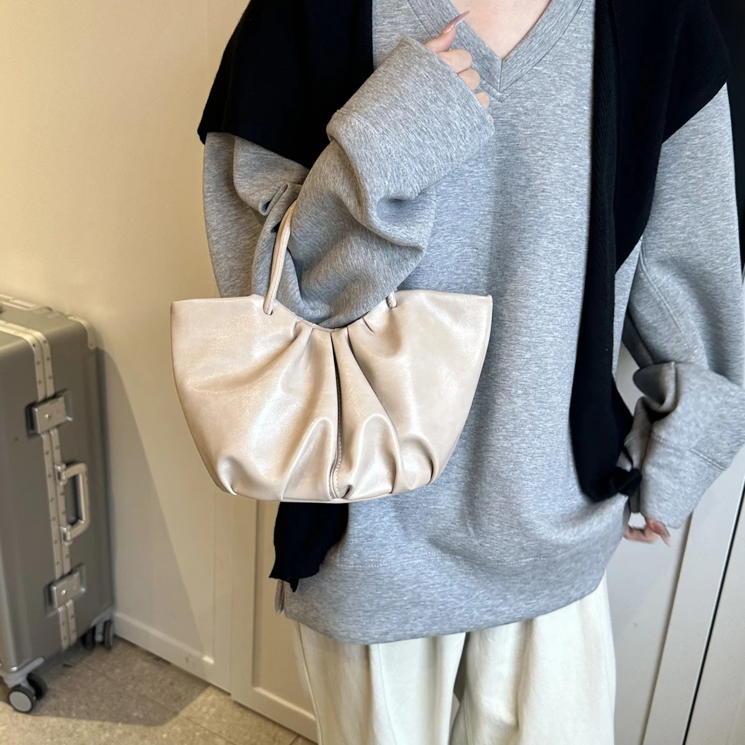 简约时尚复古油蜡皮小包包女2024秋冬新款百搭斜挎包手提褶皱包