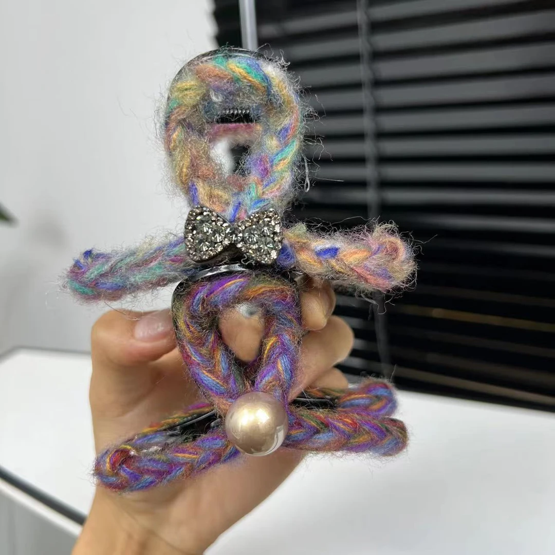 秋冬新款毛毡蝴蝶结珠珠气质时尚百搭毛茸茸后脑勺抓夹2059