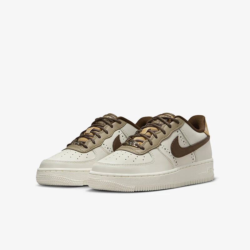 Nike/耐克【万象粉】女款AF1空军一号轻便透气休闲板鞋 FV3702-121