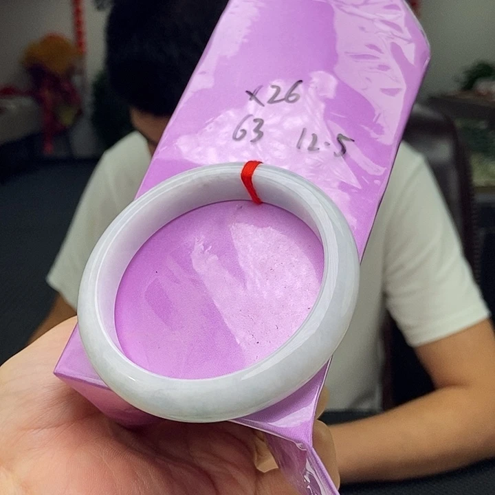 翡翠手镯未镶嵌拍一发一