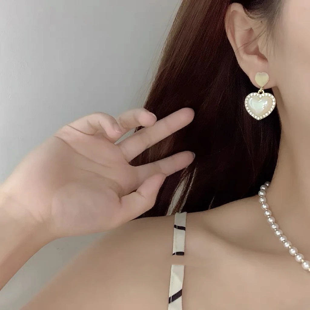 铜合金气质爱心耳饰女精致韩风时尚百搭耳环女优雅甜美耳钉RD10