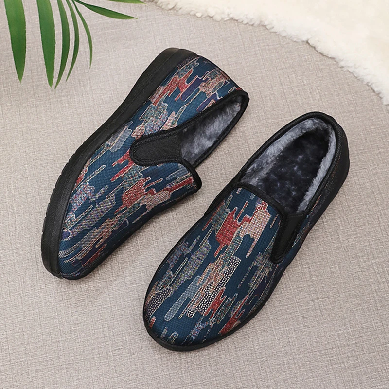 加绒秋冬新款防滑老人鞋女平底保暖舒适老太太妈妈奶奶老北京棉鞋