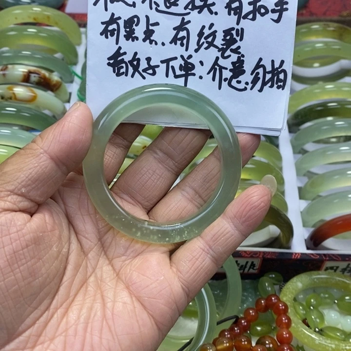 蛇纹石玉手镯未镶嵌10