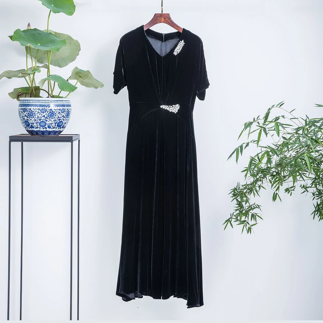 【沐北服装】2024年新款满分桑蚕丝V领连衣裙YG-0866（裙长120cm）