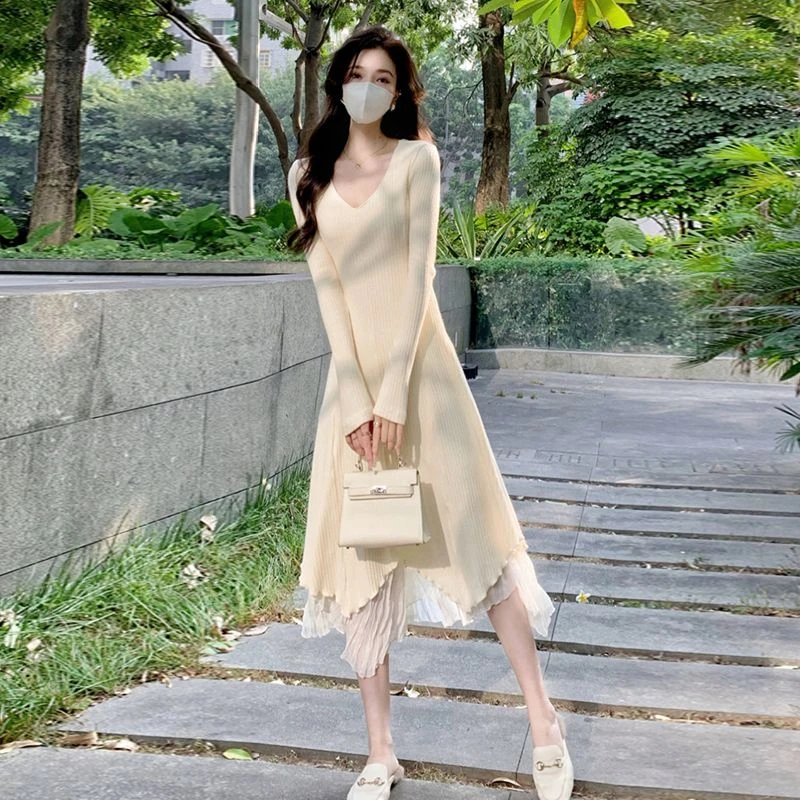 设计感V领针织大码连衣裙女装秋冬新款配大衣内搭打底温柔长款裙