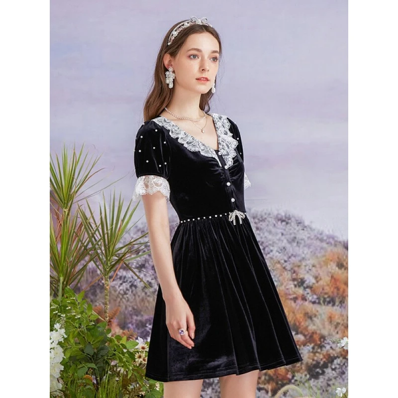 flowerscoming季新款花儿开了灯笼袖黑色连衣裙高端天鹅绒赫本风