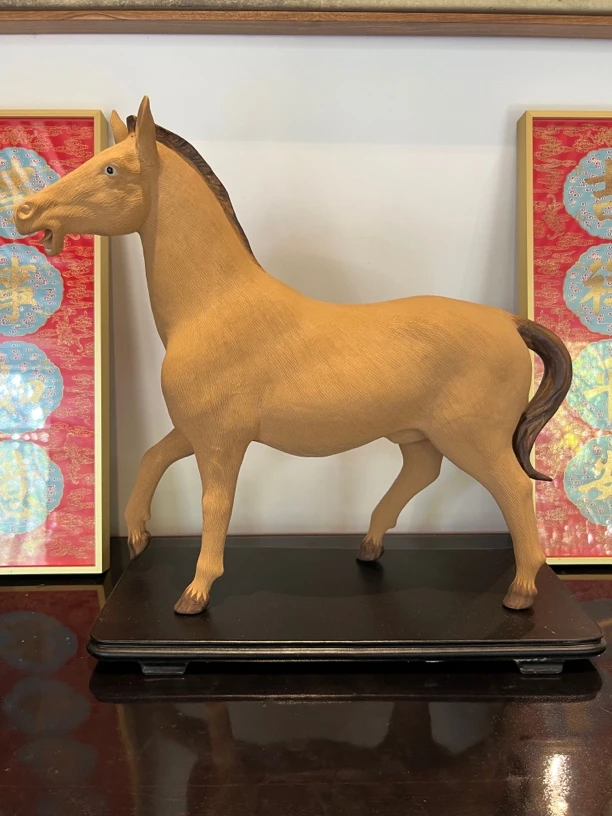 陶瓷马（手工制作）高40厘米底宽40厘米