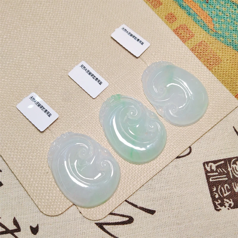 天然A货翡翠如意吊坠多样性发一