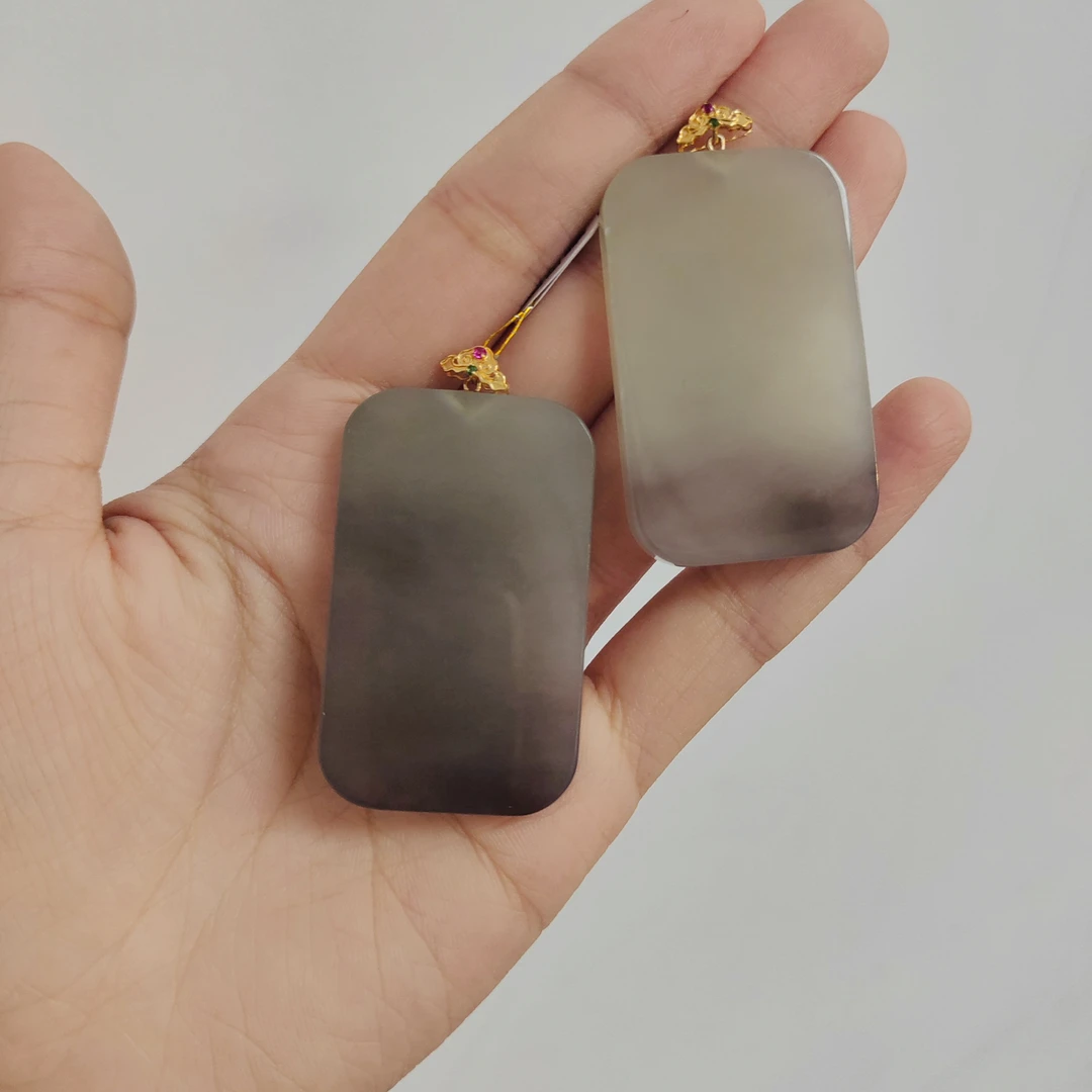 18K金镶嵌和田玉方牌多样性发一