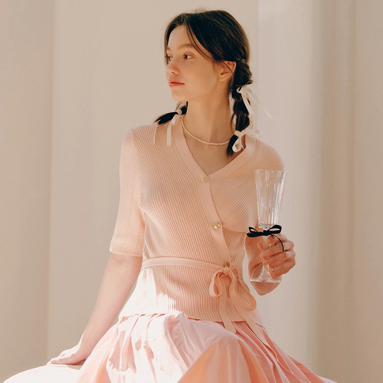 E·LAND衣恋毛衣女V领收腰罗纹套头衫短袖针织衫欧若风EEKWE23Q91