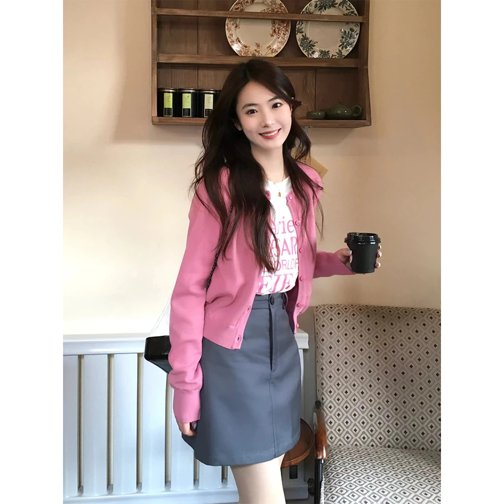 韩系温柔粉色针织开衫女新款设计感小众短款小个子毛衣外套上衣