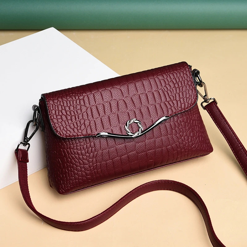 中年妈妈斜挎包包女包新款时尚简约百搭大气软皮女士手提单肩包