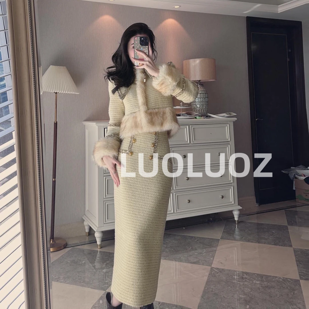 【现货】LUOLUOZ【暖芙】白鸭绒绵羊毛短外套＋半身长裙两件套H81107