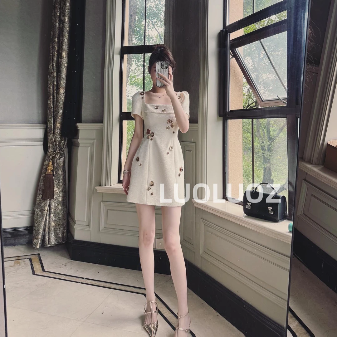 【现货】LUOLUOZ【月光私语】法式设计感钉花收腰短款连衣裙JF190