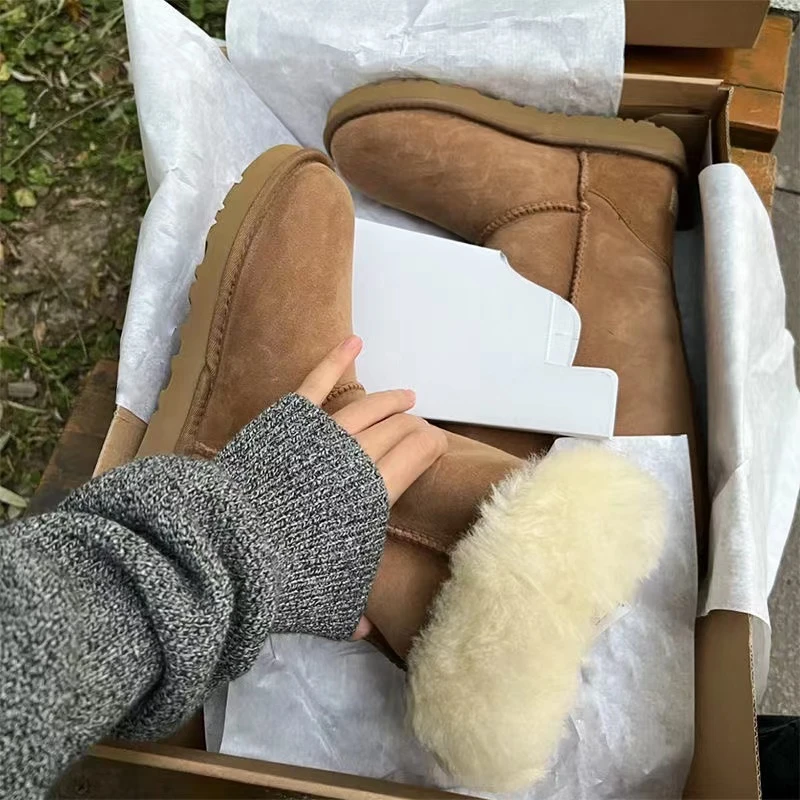 羊皮毛一体中筒雪地靴女2025冬季长靴加绒加厚真皮真毛东北保暖靴