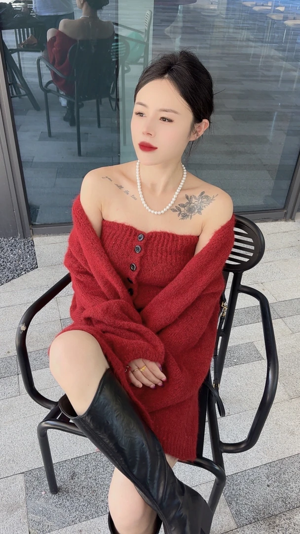 【相老板】精选新品-1835-慵懒风排扣抹胸毛衣开衫两件套