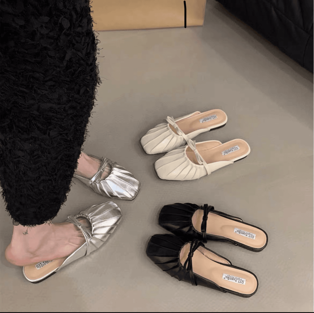 2024春夏新款方头复古平底褶皱凉拖鞋女外穿一脚蹬懒人穆勒半拖鞋