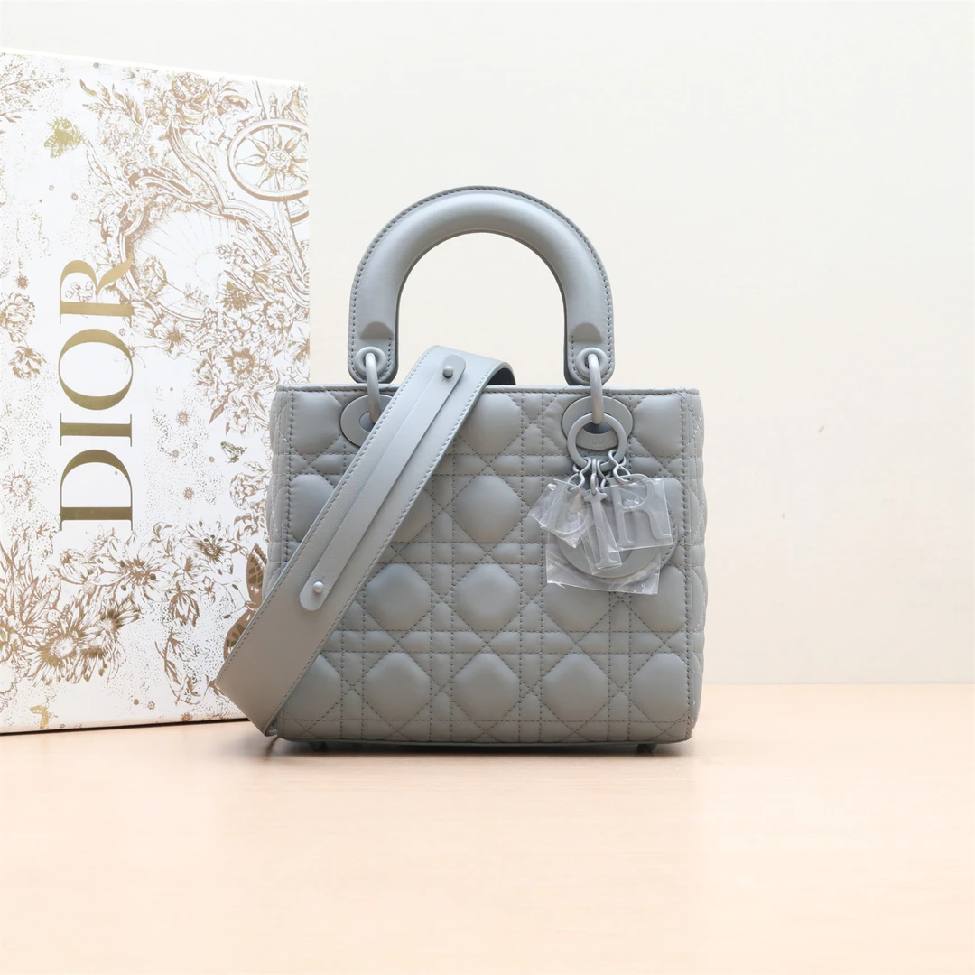 99新 DIOR/迪奥 -540【小花Han】戴妃包 四格 灰色 皮革C 磨砂扣 包