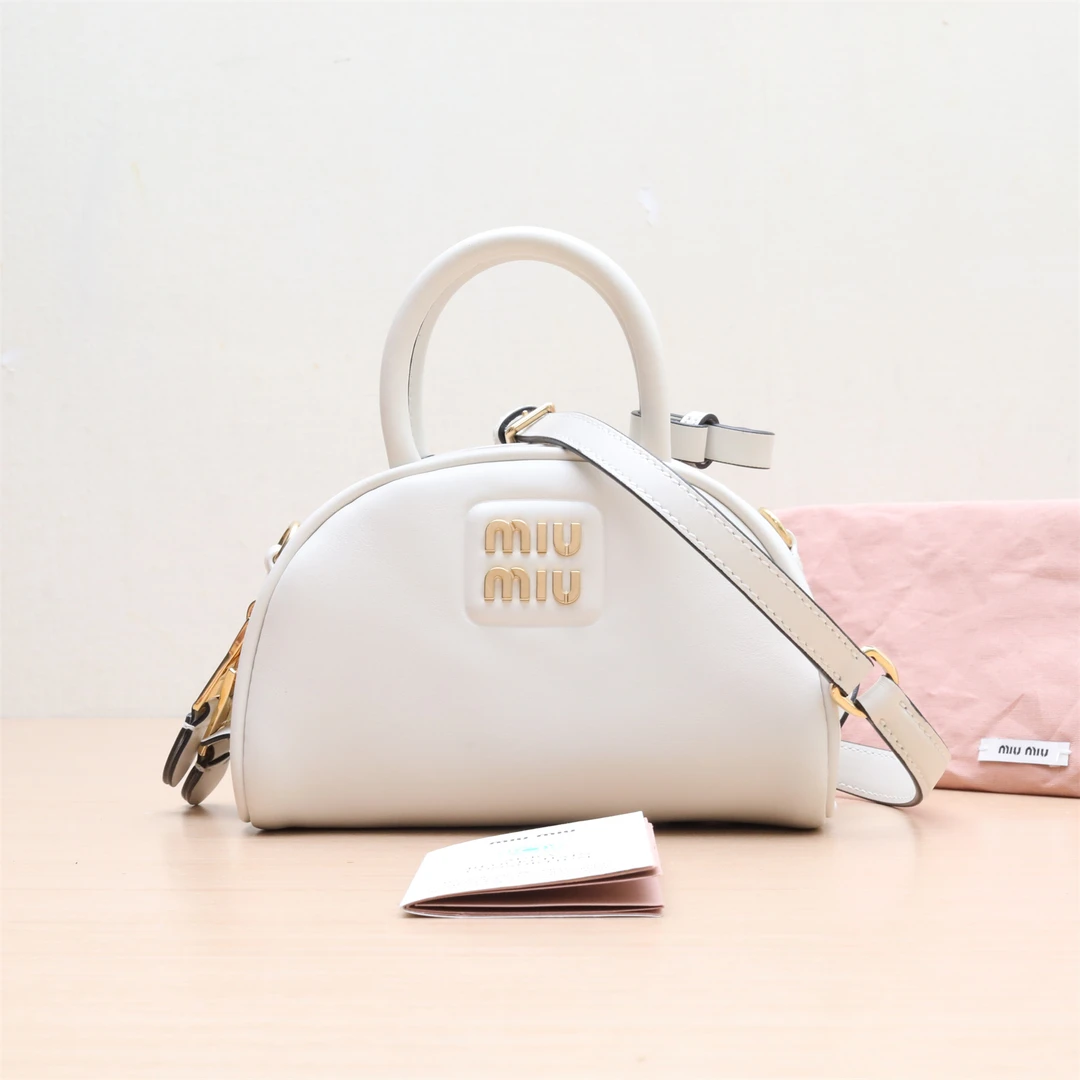 99新 MIU MIU/缪缪 小花6枫23新款 保龄球mini 半月包 白色 金扣