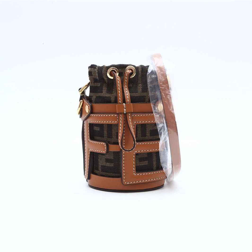 99新 FENDI/芬迪 小花6枫水桶包 mini 棕色 皮革C/帆布 金扣