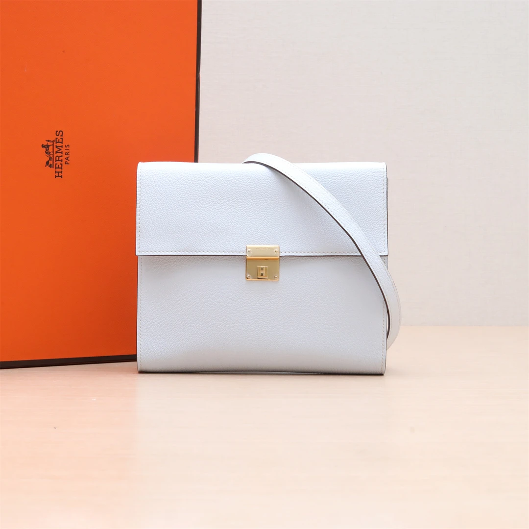 99新 Hermes/爱马仕 【小花念念】Clic 16 斜挎包 雾霾藍 Z刻